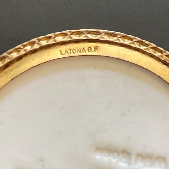 1967 provincial flower gold filled & porcelain brooch/pendant by Royal Worcester - Picture 7 of 7